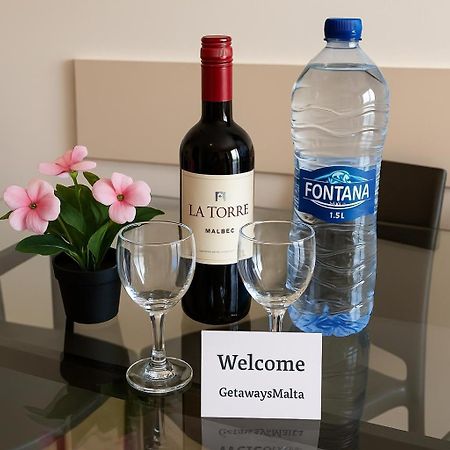 Summer Breeze Apartment With Panoramic Terrace - By Getawaysmalta Mellieħa Eksteriør billede